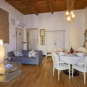 Seashell Apartment